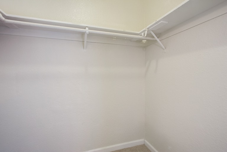 Photo 33 of 39 - 7572 Burgoyne Ln, Sacramento, CA 95823