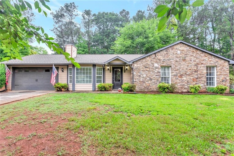 Photo 1 of 22 - 2713 Post Oak Dr, Marietta, GA 30062