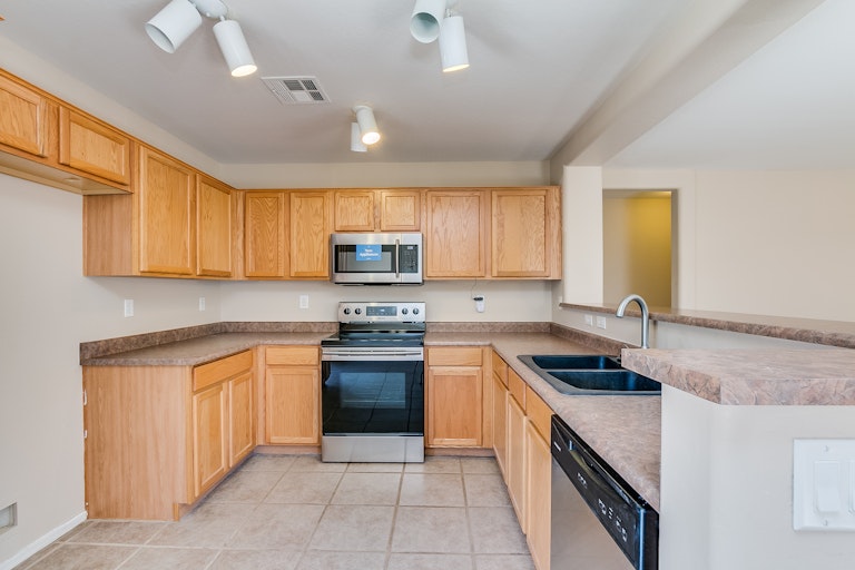 Photo 2 of 20 - 1382 S 228th Dr, Buckeye, AZ 85326
