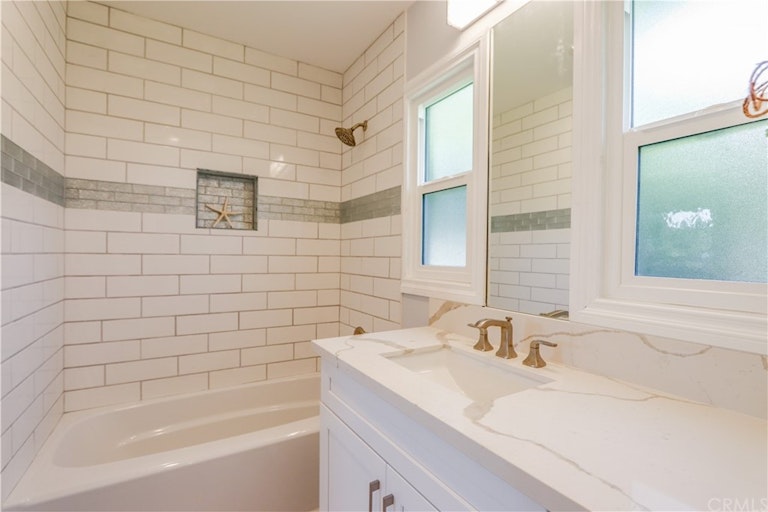 Photo 14 of 32 - 13311 Red Hill Ave, Tustin, CA 92780