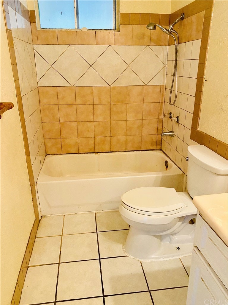 Photo 10 of 32 - 405 E Truslow Ave, Fullerton, CA 92832