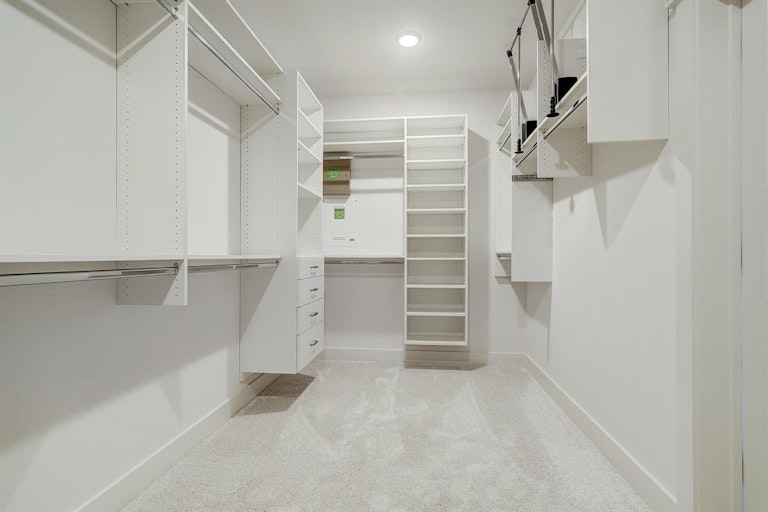 Photo 11 of 24 - 1729 Leilani Dr, Houston, TX 77055