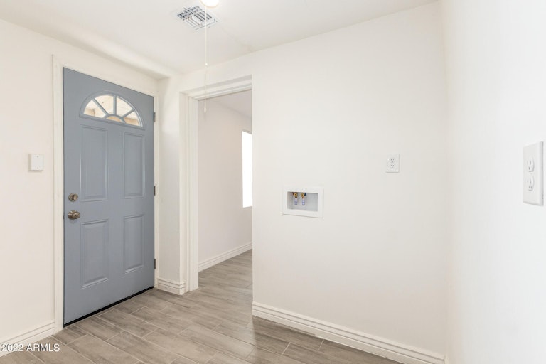 Photo 4 of 25 - 4647 N 9th St, Phoenix, AZ 85014