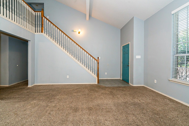 Photo 12 of 25 - 10252 Dawson Trl, Fort Worth, TX 76108
