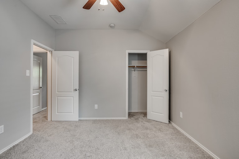Photo 20 of 24 - 409 Twin Knoll Dr, McKinney, TX 75071
