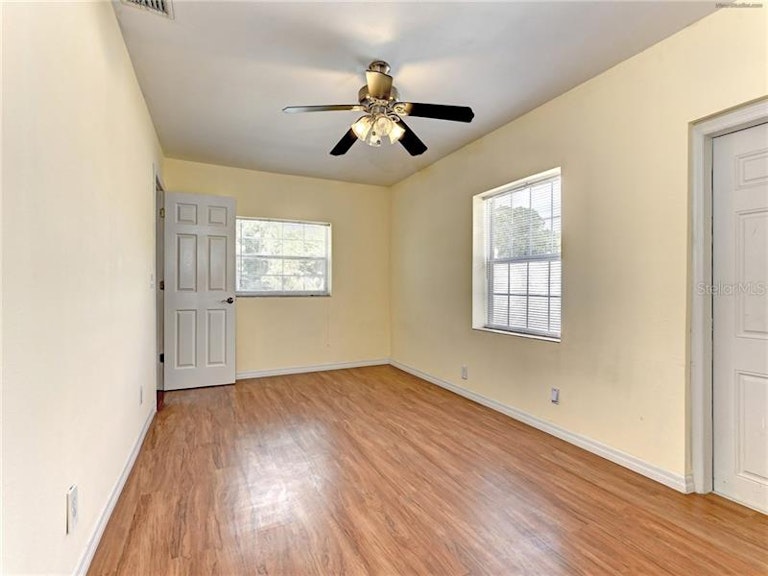 Photo 13 of 24 - 3112 Monica Pkwy, Sarasota, FL 34234