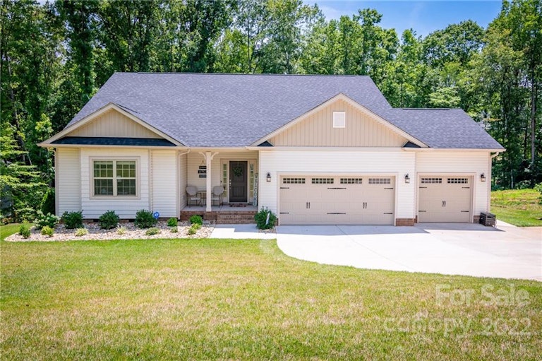 Photo 1 of 48 - 156 Wylie Trl, Statesville, NC 28677