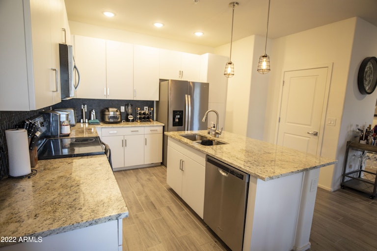 Photo 13 of 42 - 2358 E Hidalgo Ave, Phoenix, AZ 85040