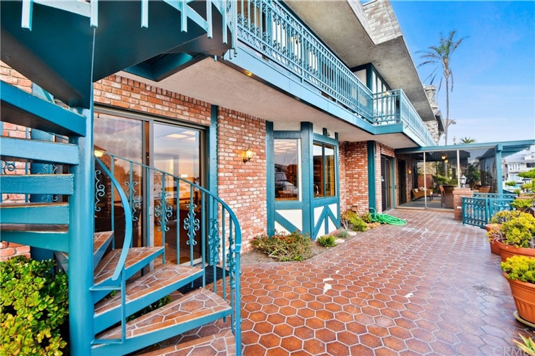 Photo 38 of 45 - 3682 Escapade Cir, Huntington Beach, CA 92649