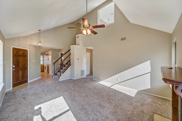 Photo 5 of 27 - 301 N Long Rifle Dr, Fort Worth, TX 76108