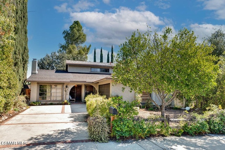 Photo 1 of 36 - 29301 Hillrise Dr, Agoura Hills, CA 91301