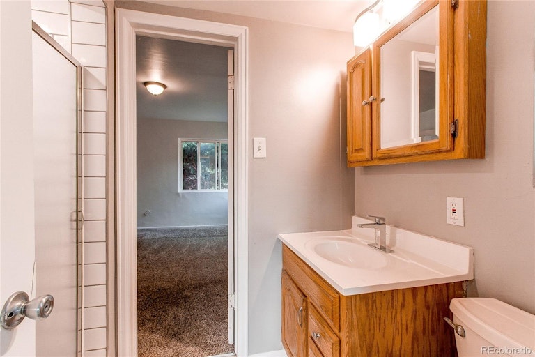Photo 18 of 25 - 840 Tucson St, Aurora, CO 80011