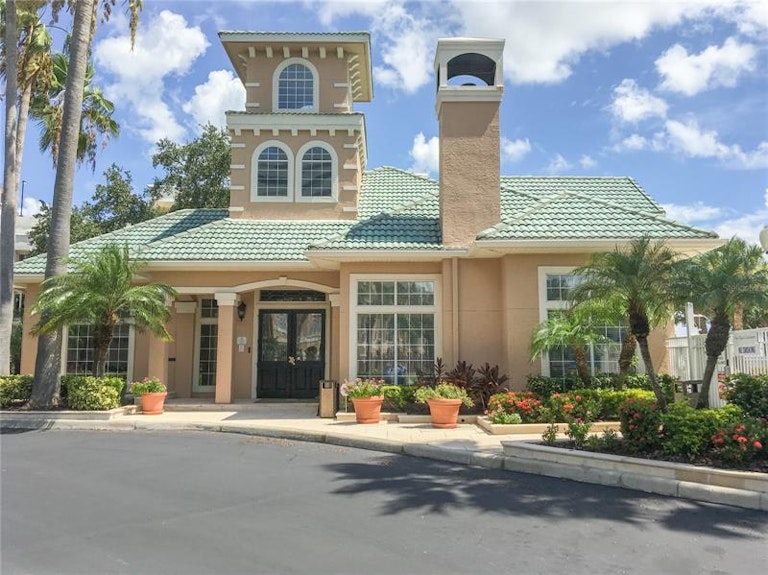 Photo 27 of 43 - 1309 Bay Club Cir #1309, Tampa, FL 33607