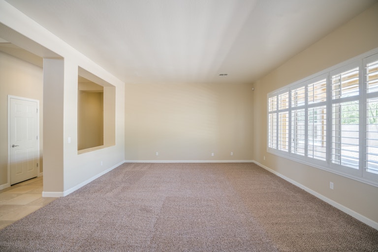 Photo 10 of 32 - 17618 W Desert Ln, Surprise, AZ 85388