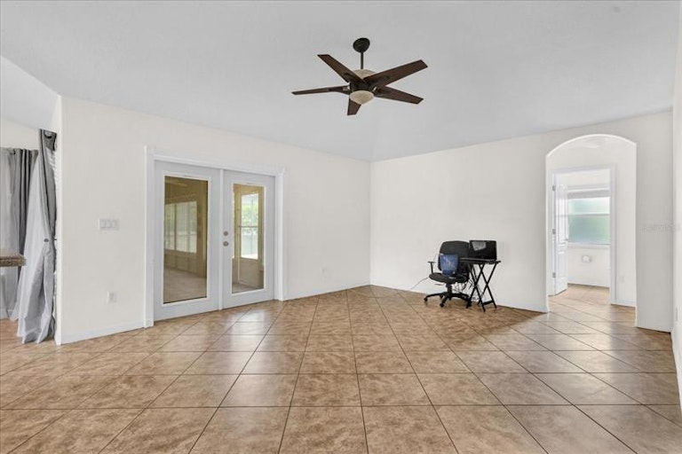 Photo 12 of 39 - 2975 Marbella Dr, Kissimmee, FL 34744