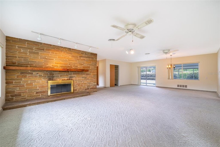 Photo 15 of 38 - 304 Kentucky Ave, Saint Cloud, FL 34769