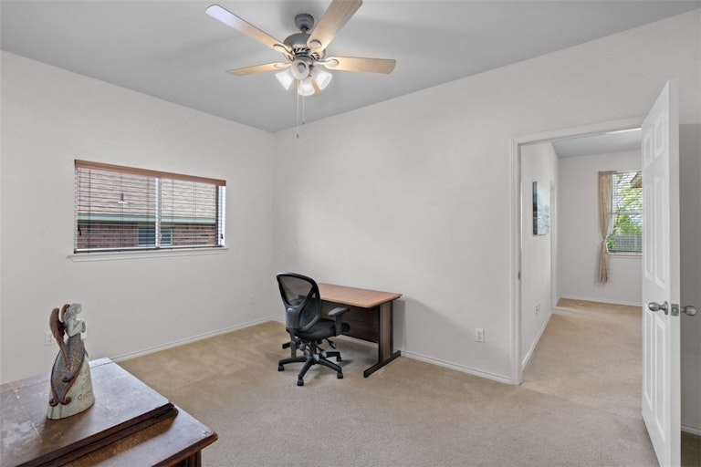 Photo 21 of 37 - 414 Las Colinas Dr, Leander, TX 78641