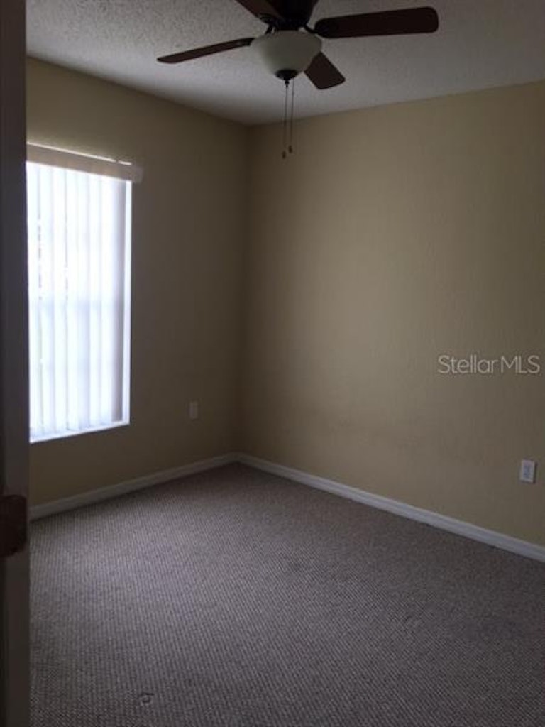 Photo 8 of 13 - 323 Marcum Trace Dr, Lakeland, FL 33809