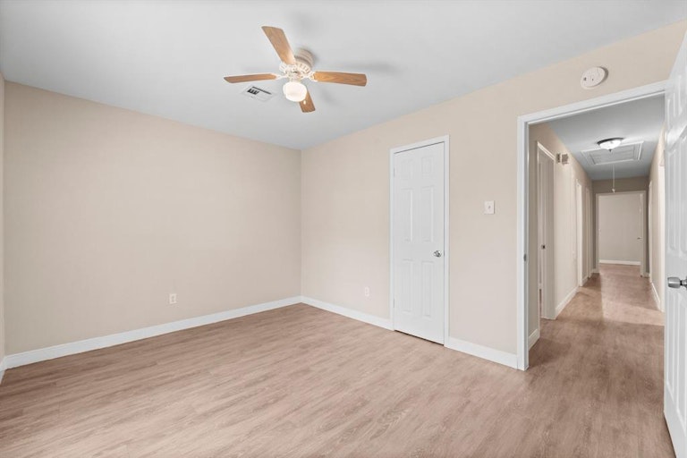 Photo 12 of 25 - 302 E 40th 1/2 St, Houston, TX 77018