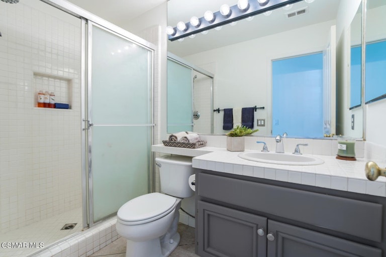 Photo 13 of 31 - 617 Breckenridge Pl, Simi Valley, CA 93065