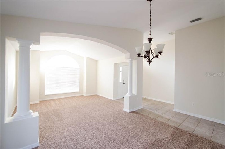 Photo 5 of 25 - 812 Barclay Wood Dr, Ruskin, FL 33570