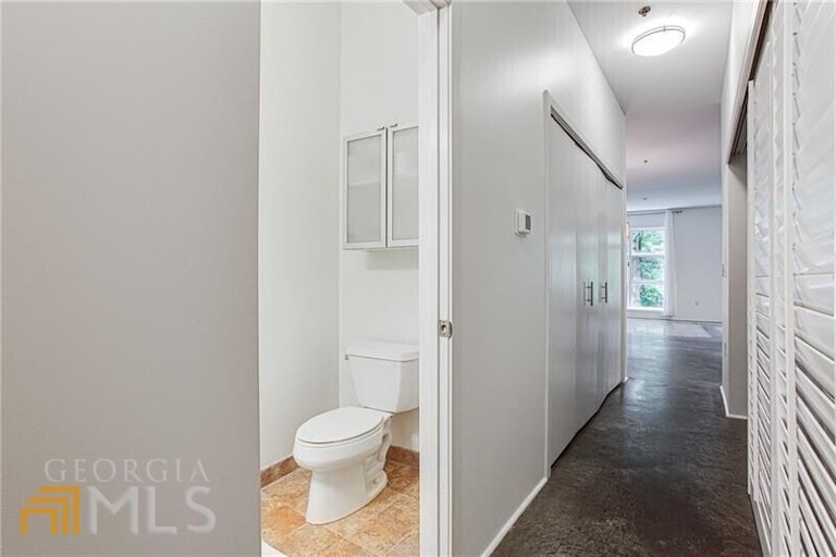 Photo 19 of 37 - 560 Dutch Valley Rd NE #2212, Atlanta, GA 30324