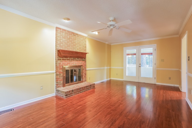 Photo 3 of 25 - 4101 Cary Oaks Dr, Apex, NC 27539