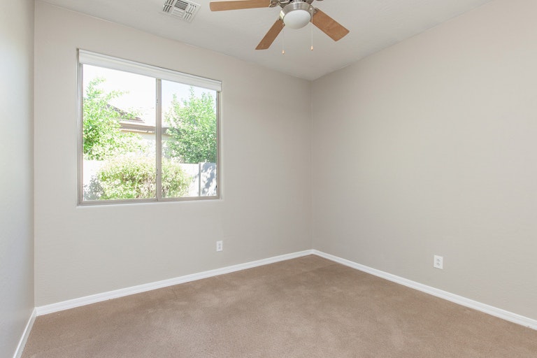 Photo 6 of 25 - 1511 E Birdland Dr, Gilbert, AZ 85297