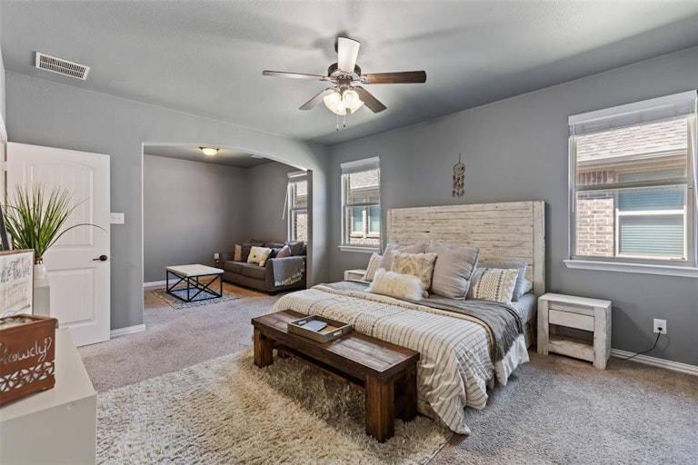 Photo 12 of 30 - 151 Pleasant Hill Ln, Fate, TX 75189