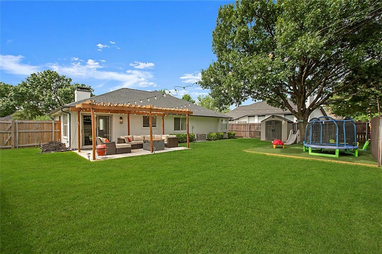 Photo 23 of 32 - 12 Monterey Dr, Roanoke, TX 76262