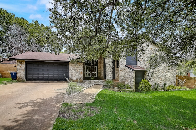 Photo 1 of 50 - 8103 Shiloh Ct, Austin, TX 78745