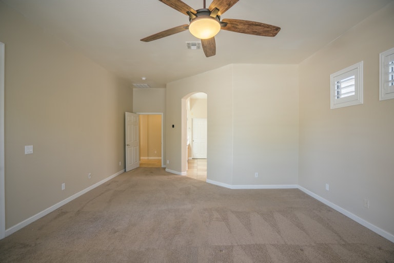 Photo 14 of 32 - 17618 W Desert Ln, Surprise, AZ 85388