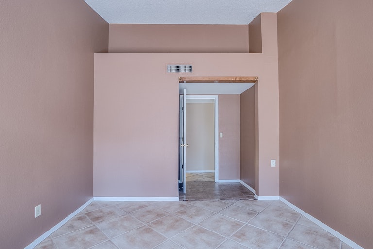 Photo 31 of 36 - 3937 E Keresan St, Phoenix, AZ 85044