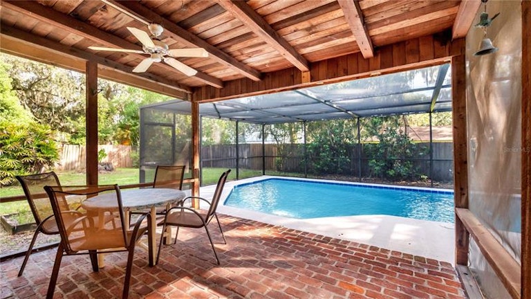 Photo 25 of 38 - 158 Oak Sq S, Lakeland, FL 33813