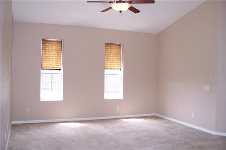 Photo 7 of 24 - 10924 Australian Pine Dr, Riverview, FL 33579