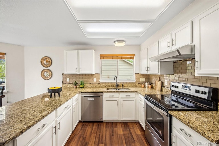 Photo 4 of 27 - 5322 S Liverpool Way, Centennial, CO 80015