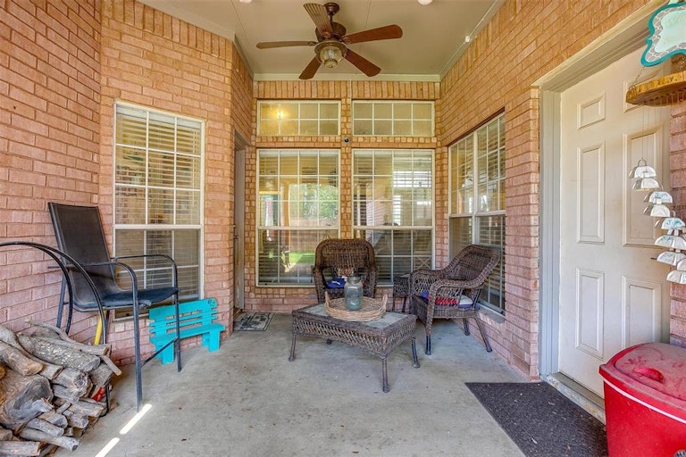 Photo 38 of 40 - 509 Arbor Lawn Dr, Burleson, TX 76028