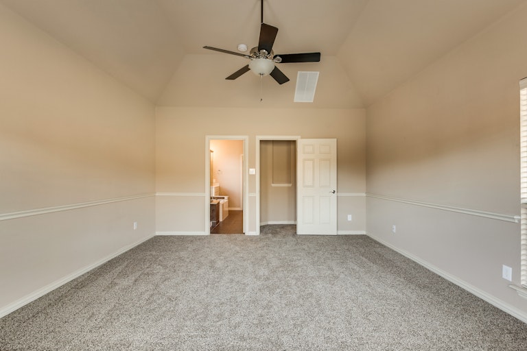 Photo 17 of 38 - 14017 Blueberry Hill Dr, Little Elm, TX 75068