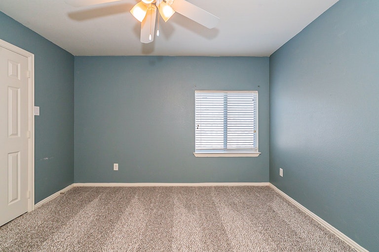Photo 22 of 27 - 425 Creekside Dr, Anna, TX 75409