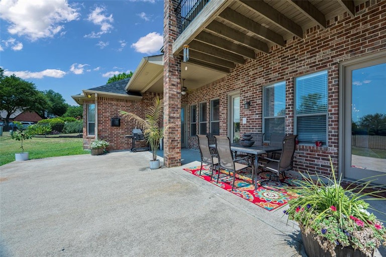 Photo 28 of 32 - 148 Country Club Dr, Rockwall, TX 75032