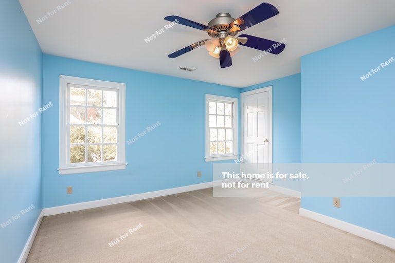 Photo 14 of 24 - 1716 Carrington Dr, Raleigh, NC 27615