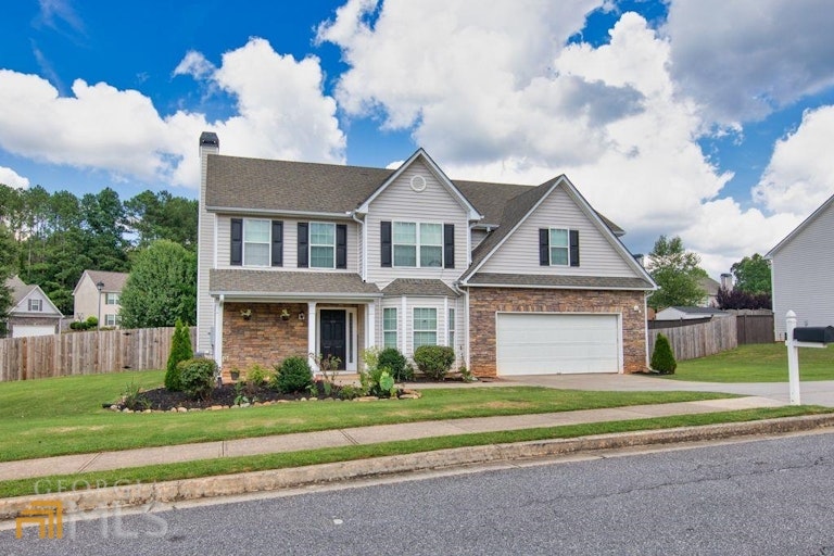 Photo 1 of 19 - 3296 Bridle Brook Dr, Auburn, GA 30011