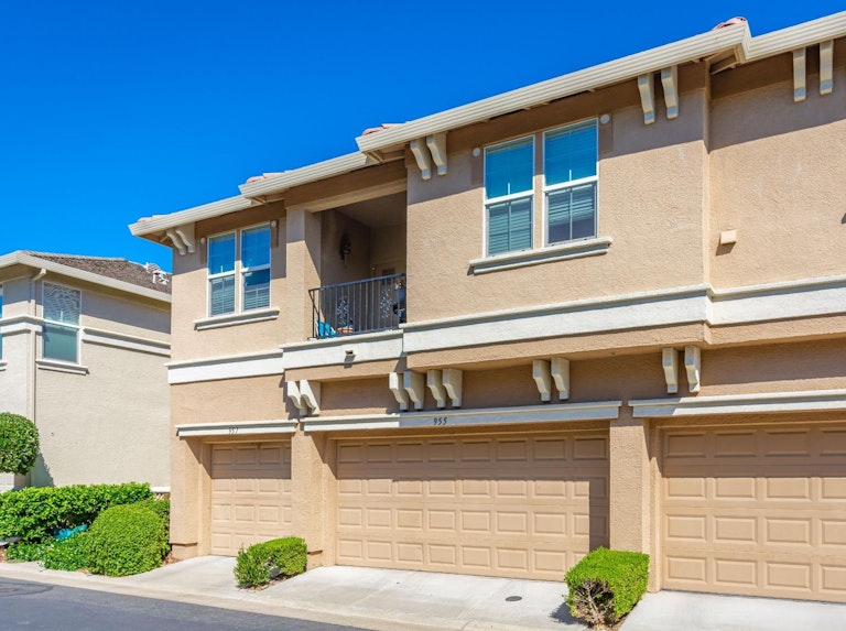 Photo 1 of 42 - 955 Marvin Gardens Way #28, Rocklin, CA 95765