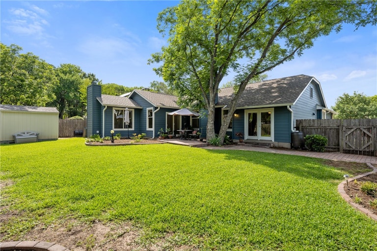 Photo 17 of 18 - 8907 Chester Forest St, Austin, TX 78729