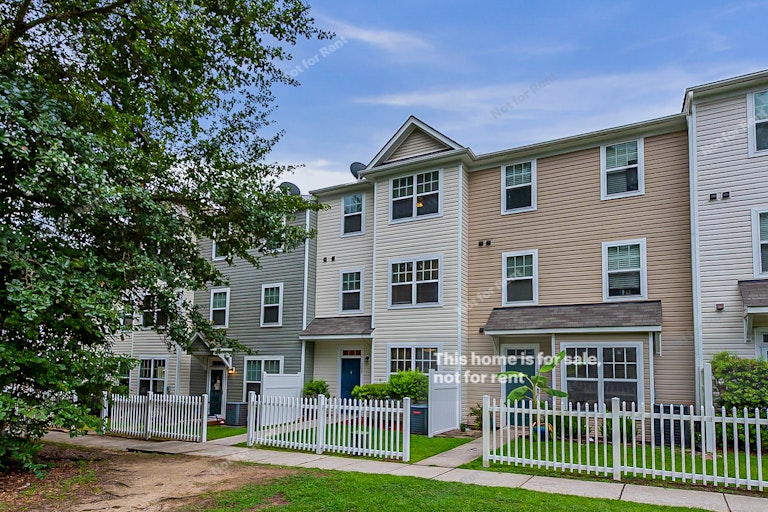 Photo 1 of 15 - 401 Coalinga Ln #108, Raleigh, NC 27610