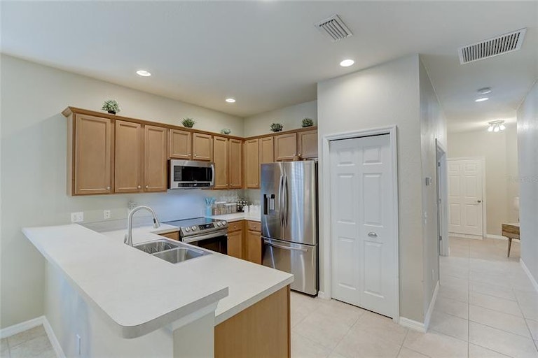 Photo 11 of 51 - 11815 Tempest Harbor Loop, Venice, FL 34292