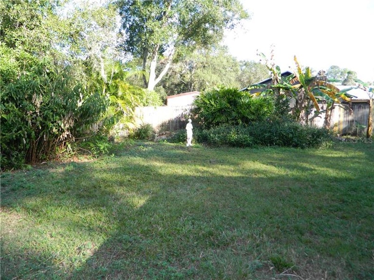 Photo 3 of 16 - 11114 Roberts Ln, Riverview, FL 33578