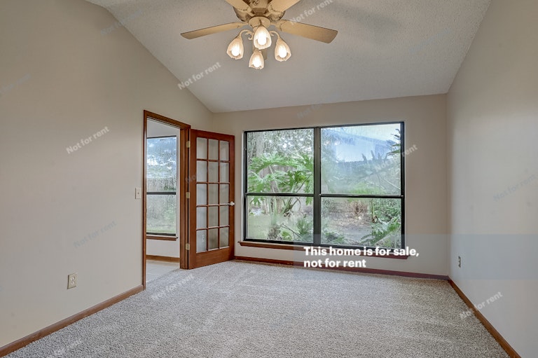 Photo 8 of 35 - 9943 Fawn Ridge Dr, Jacksonville, FL 32256
