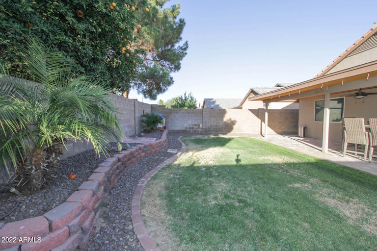 Photo 11 of 44 - 3048 W Zachary Dr, Phoenix, AZ 85027