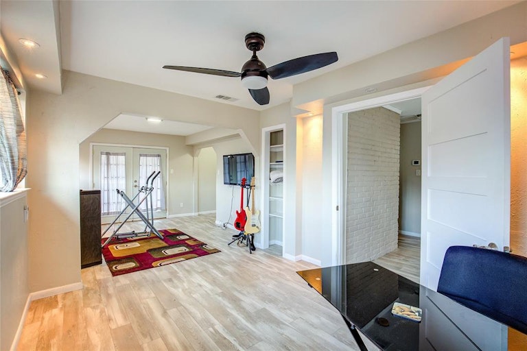 Photo 24 of 39 - 2914 Starboard Dr, Rockwall, TX 75087